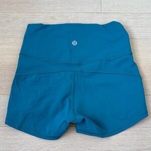 Lululemon Wunder Under 2 inch Shorts Size 4